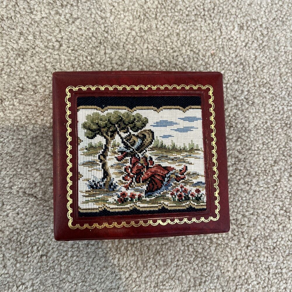 Vintage Vinyl Jewelry Box With Mirror BEAUTIFUL COLLECTABLE ITEM